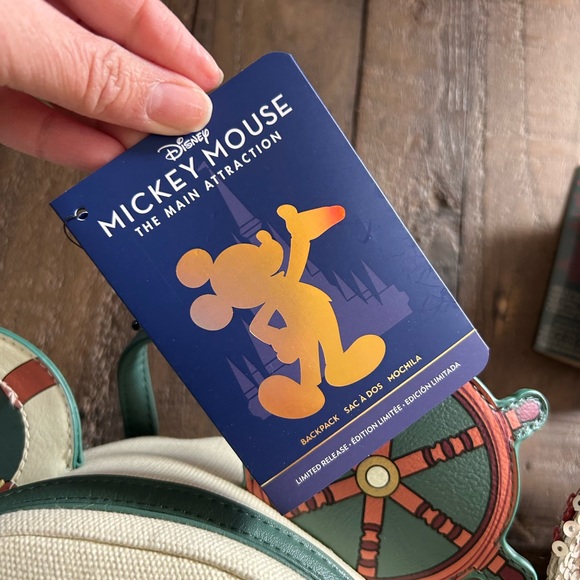 ⭐️SOLD⭐️ NWT Jungle Cruise Disney Attraction Loungefly Set - Picture 4 of 12